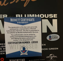 Load image into Gallery viewer, Nick Castle Autograph Signed HALLOWEEN 12x18 Movie Poster Framed Display